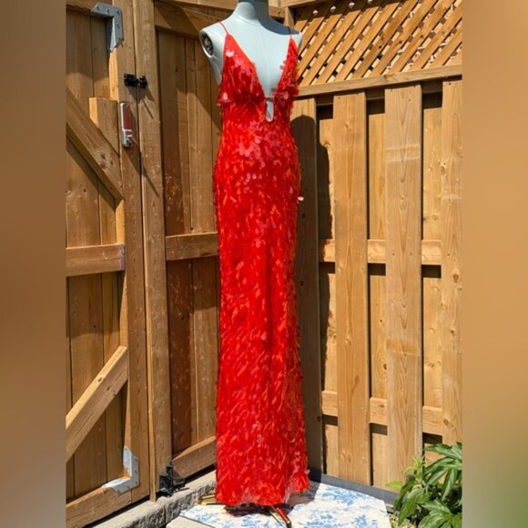 🆕 MISHA COLLECTION 🧿 NWOT Red Sapphire Sequins Maxi Dress, Sz M US 6 - Picture 10 of 14